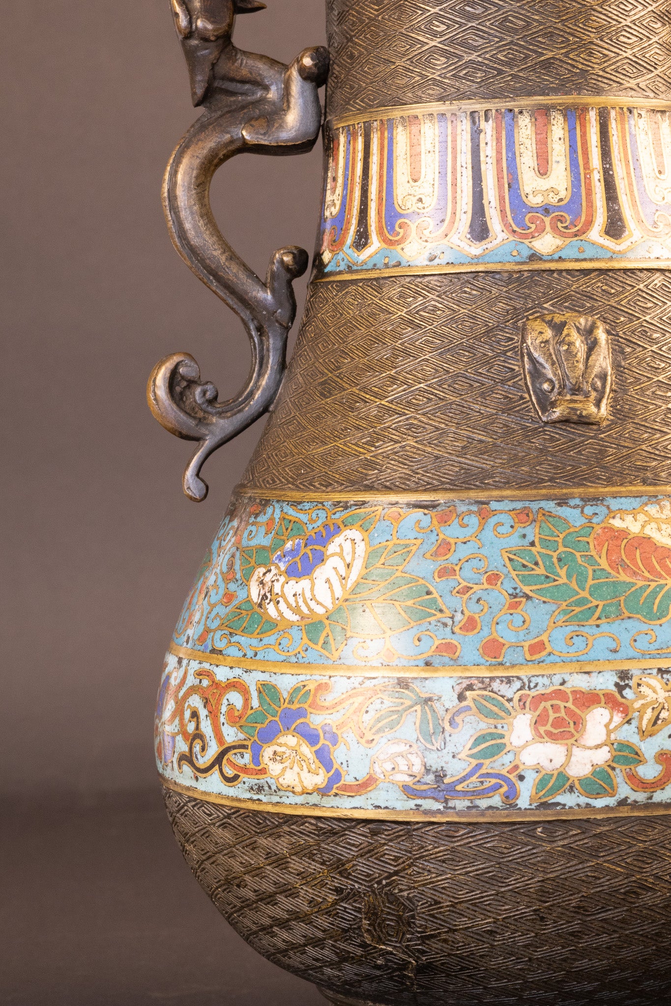 Antieke Japanse Meiji-stijl Cloisonné & Bronzen Vaas – ca. 1900