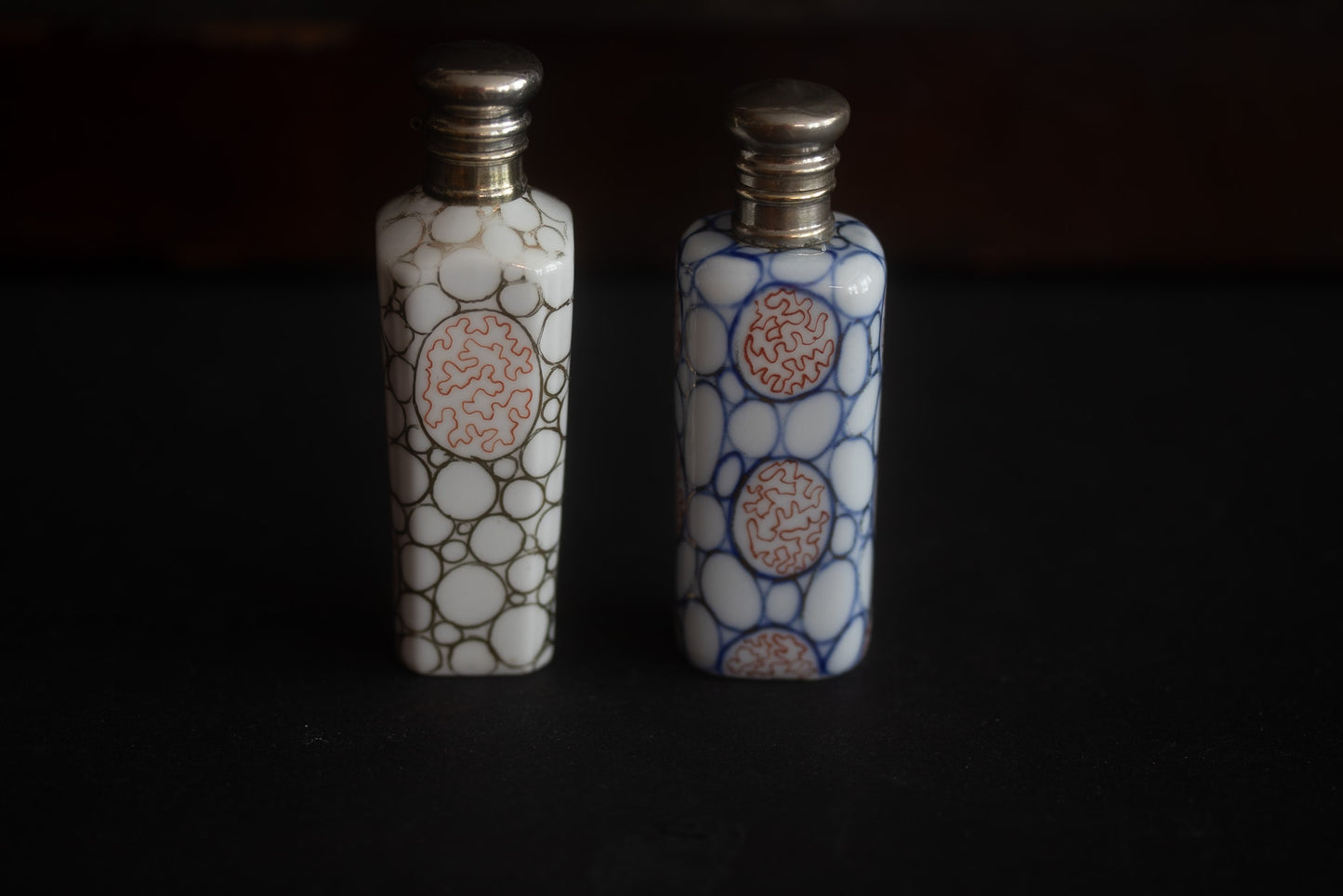 Set van 2 Antieke Schoenau Bros. Parfumflacons – ca. 1910