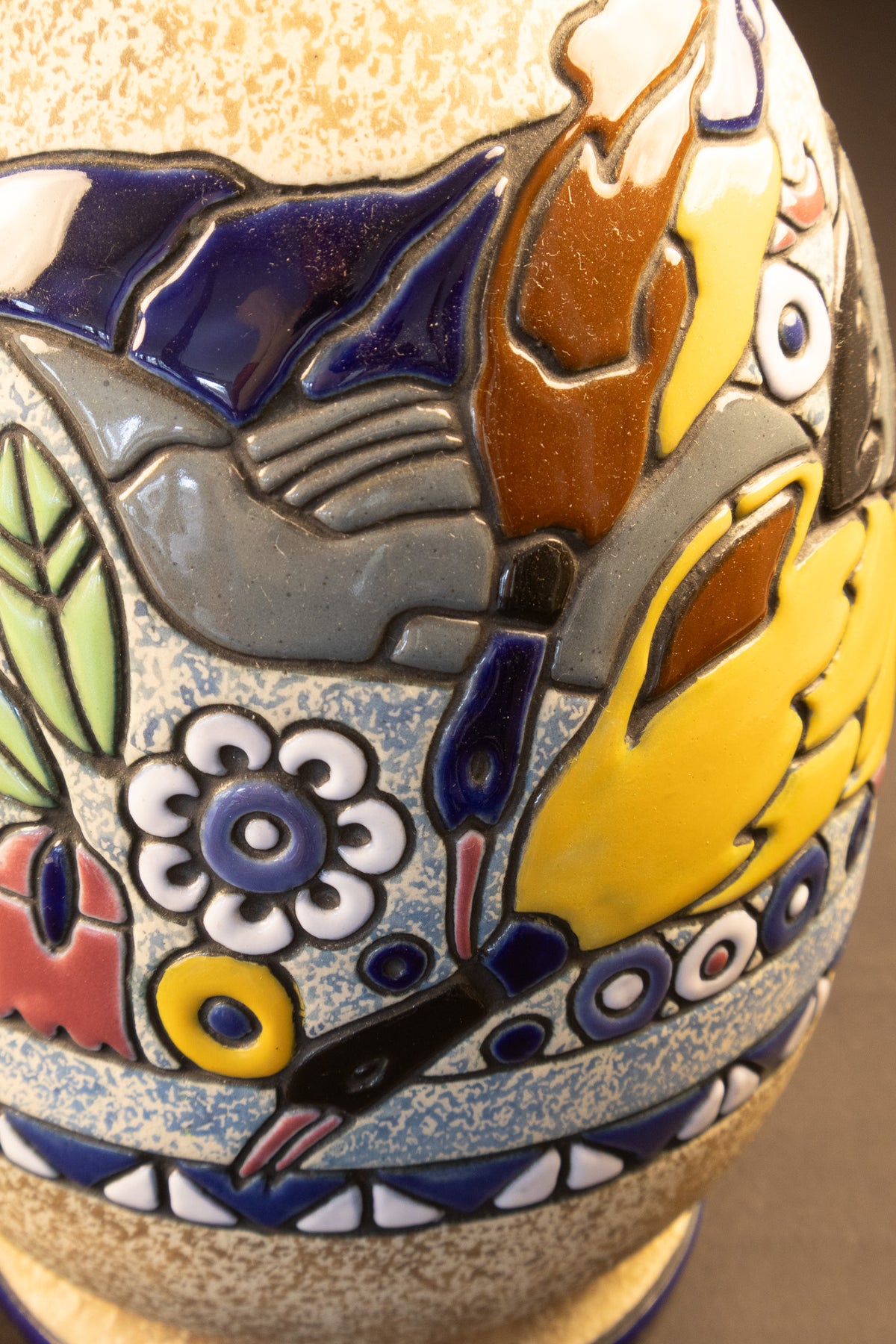 Grote Art Deco Vaas met Gestileerd Vogeldecor – Amphora (Turn-Teplitz), ca. 1920–1930