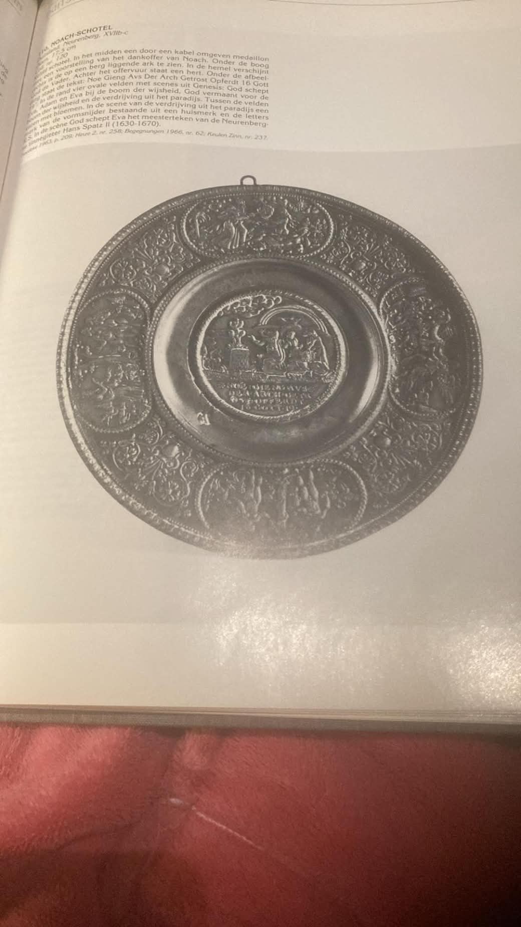 Seltene Reliefschale aus Zinn („Noahteller“ / Edelzinn-Teller) – datiert 1619, nach Hans Spatz (Nürnberg), 17. / frühes 18. Jahrhundert