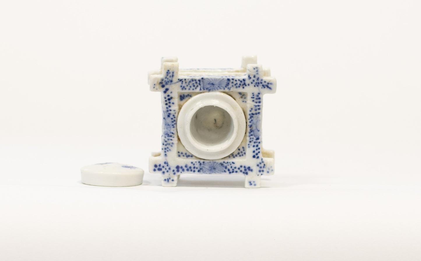 Porceleinen inktpotje