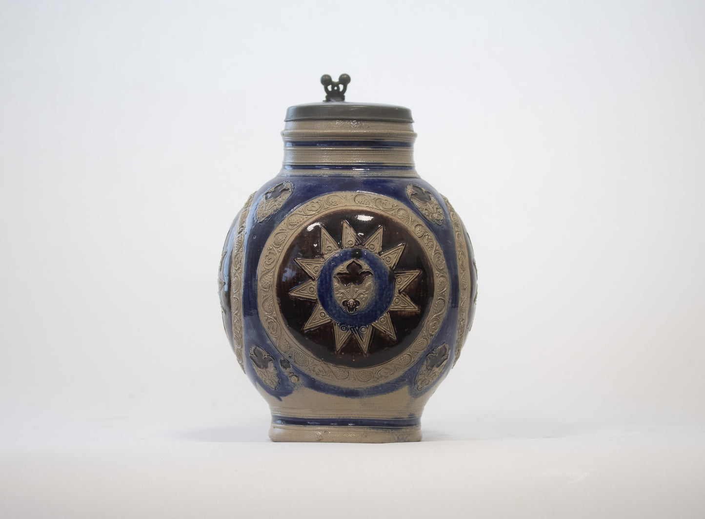 Kugelbauchkrug Westerwald