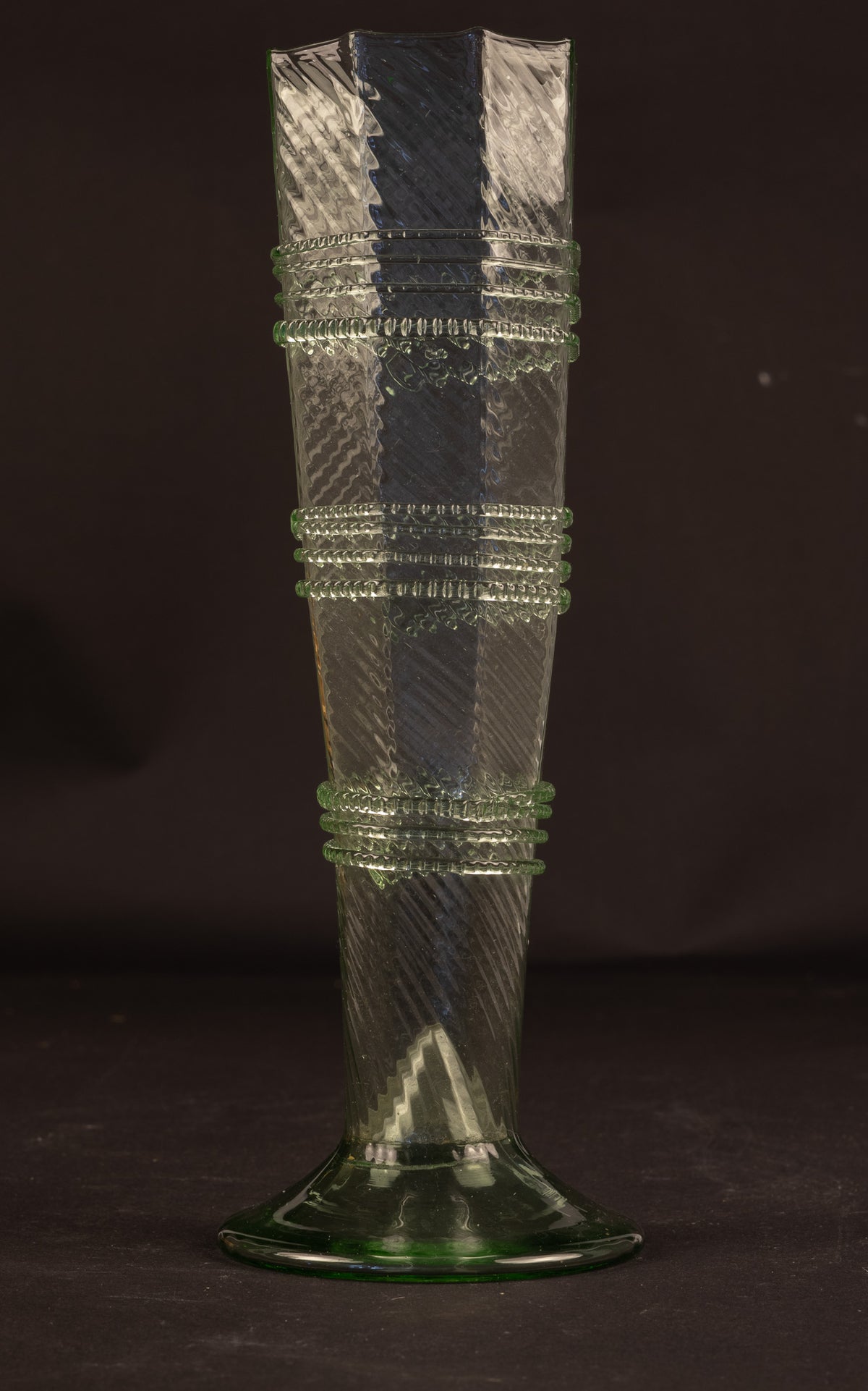 Zeldzaam achtkantig Historisme Waldglas Passglas – Duitsland/Bohemen, ca. 1880–1900