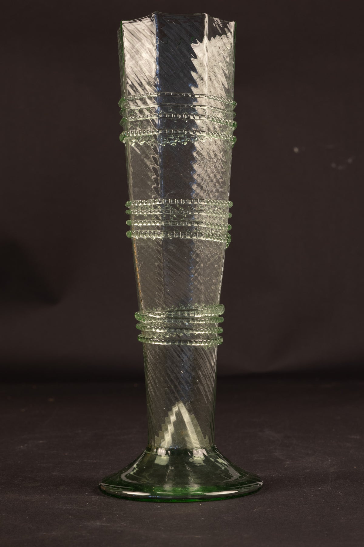 Zeldzaam achtkantig Historisme Waldglas Passglas – Duitsland/Bohemen, ca. 1880–1900