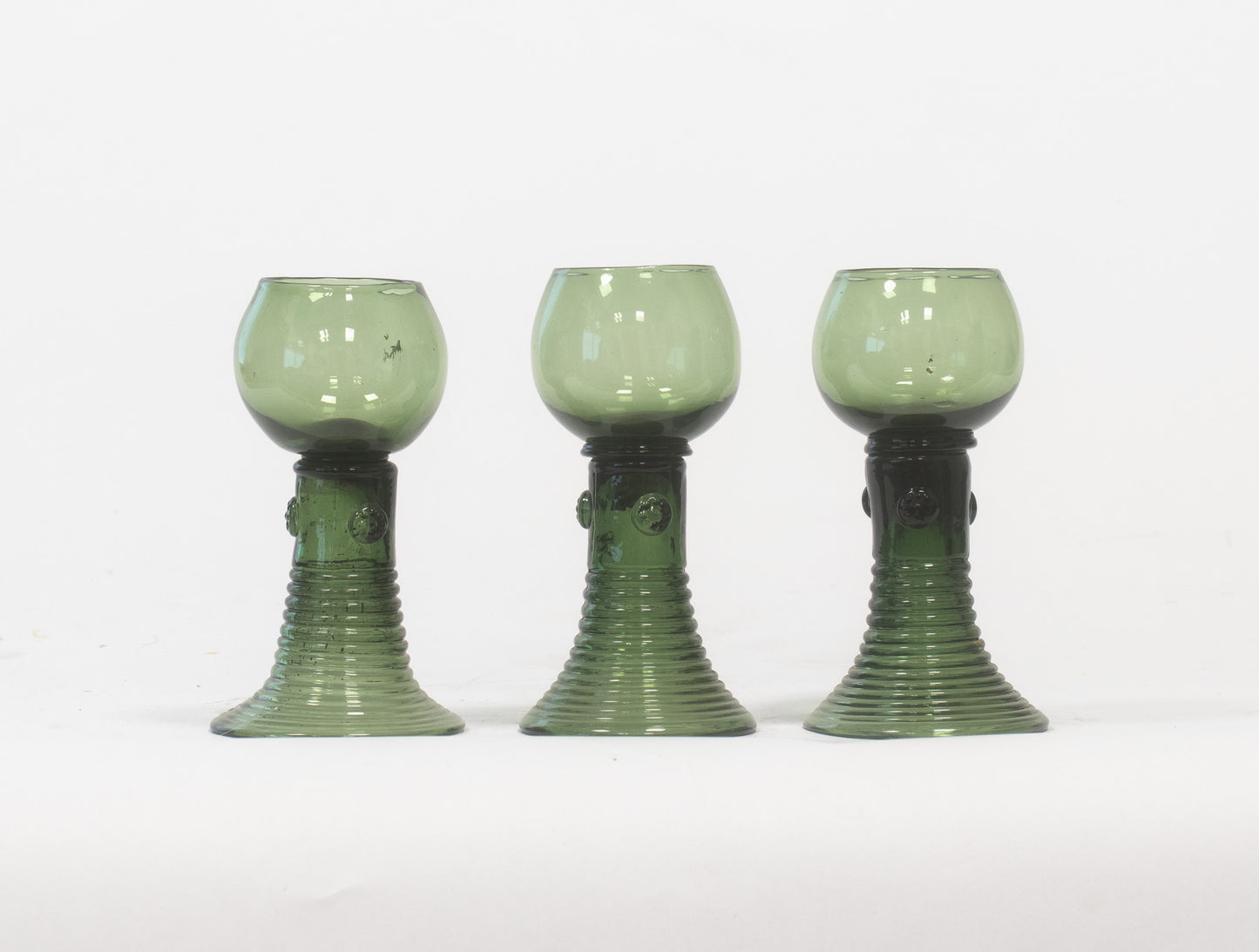 3 groenglazen roemers