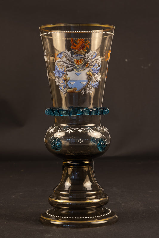 Grote antieke Historismus roemer / pronkbeker met wapenschild en drinkspreuk – Duitsland/Bohemen, ca. 1890