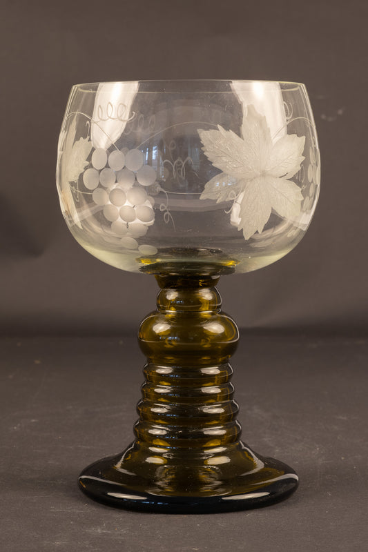 Grote Antieke Rijnwijnroemer met Gegraveerd Wijndecor – Historisme, ca. 1880–1900