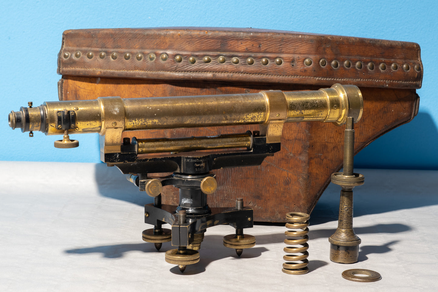 Museumsreifes antikes großes Nivelliergerät – F.W. Breithaupt & Sohn (Kassel) – ca. 1895