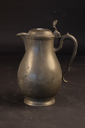 Fraaie 18e-eeuwse tinnen schenkkan met schelpduimrust – Brussel – ca. 1770–1800