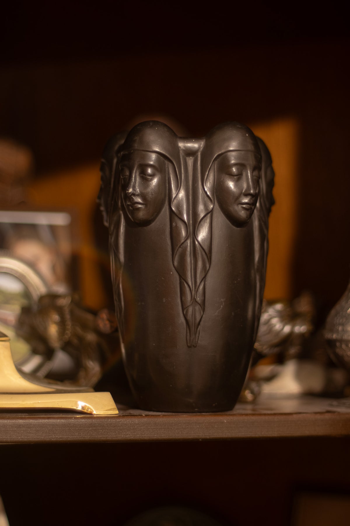 Zeldzame Deense Art Nouveau vaas met vrouwenhoofden – L. Hjorth Bornholm (model 792), ca. 1900–1914