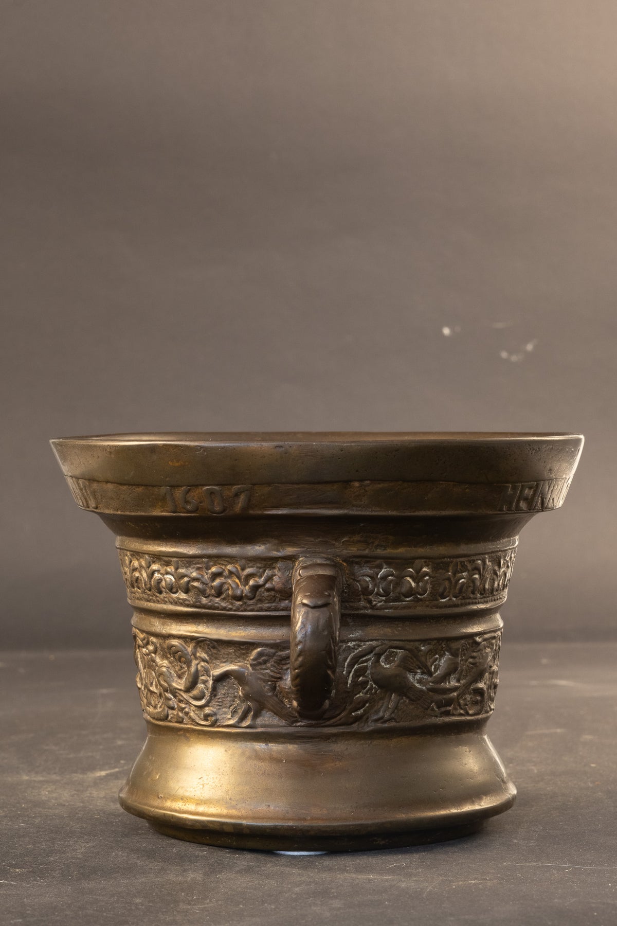 Dekorative bronzene 19.-Jh.-Schraubzwinge nach Henrick ter Horst (1607)