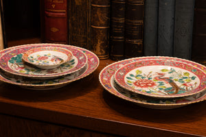 Vijfdelig Ensemble Chinees Peranakan / Nyonya Porselein – Feniks & Pioenroos – Guangxu (ca. 1890–1910)