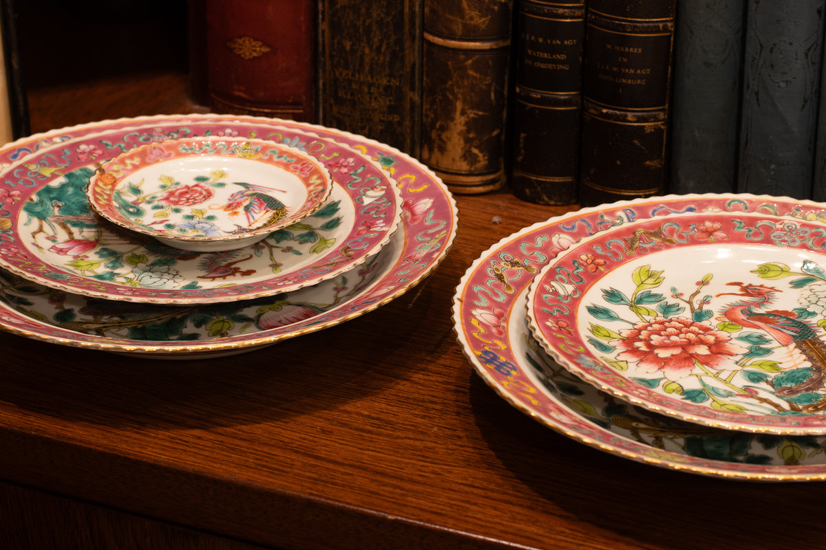 Vijfdelig Ensemble Chinees Peranakan / Nyonya Porselein – Feniks & Pioenroos – Guangxu (ca. 1890–1910)
