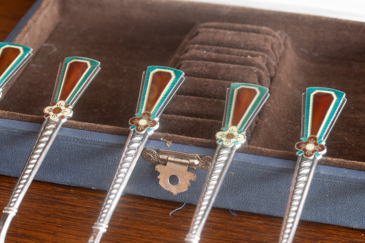 Antikes Set aus 6 russischen Cloisonné-Emaille-Teelöffeln – UdSSR