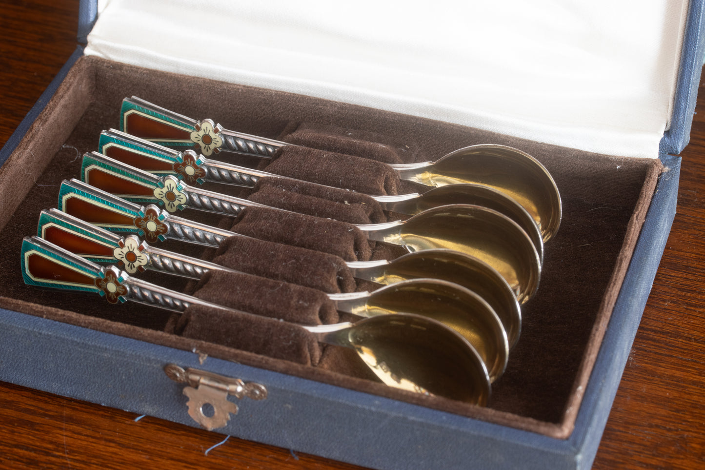 Antikes Set aus 6 russischen Cloisonné-Emaille-Teelöffeln – UdSSR
