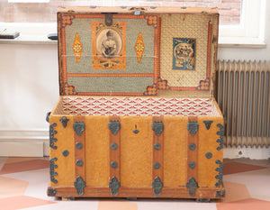 Antieke Victoriaanse Steamer Trunk – Een Reis door de Tijd (ca. 1890)