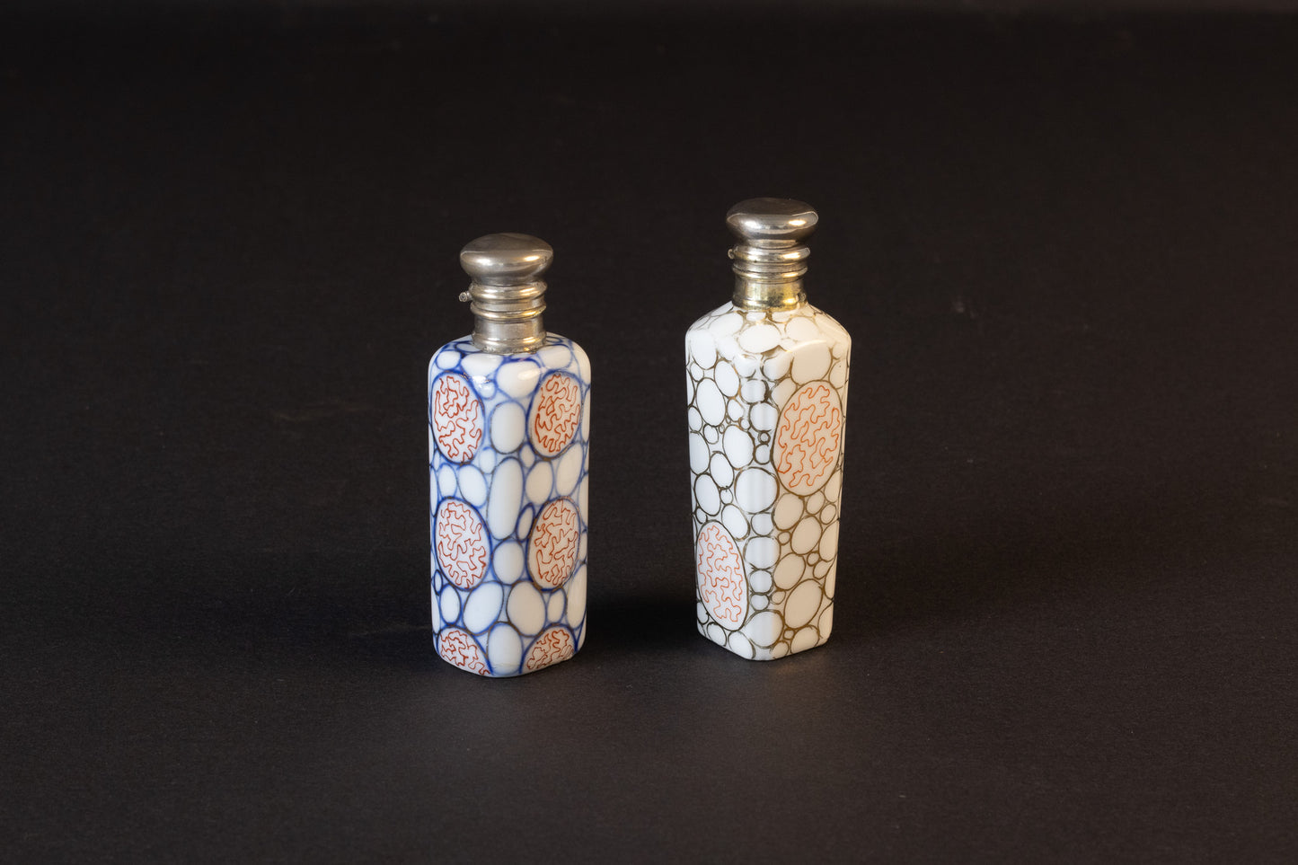Set van 2 Antieke Schoenau Bros. Parfumflacons – ca. 1910