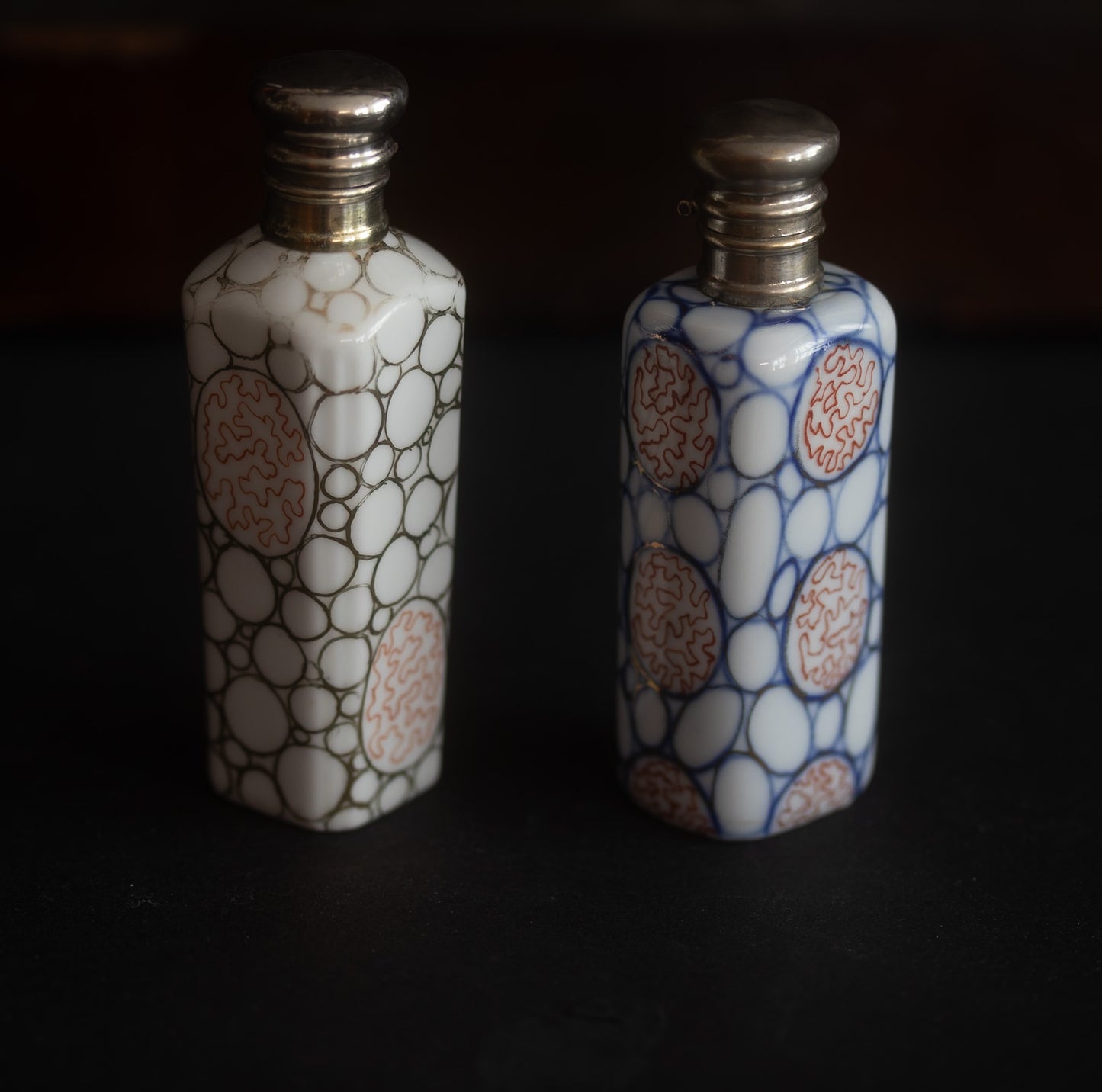 Set van 2 Antieke Schoenau Bros. Parfumflacons – ca. 1910