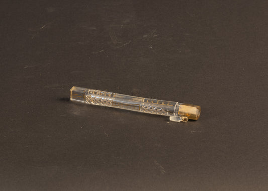 Zeldzame Victoriaanse "Tranenvanger" / Parfumflesje – Geslepen Kristal & Handgeschilderd Goud – ca. 1890