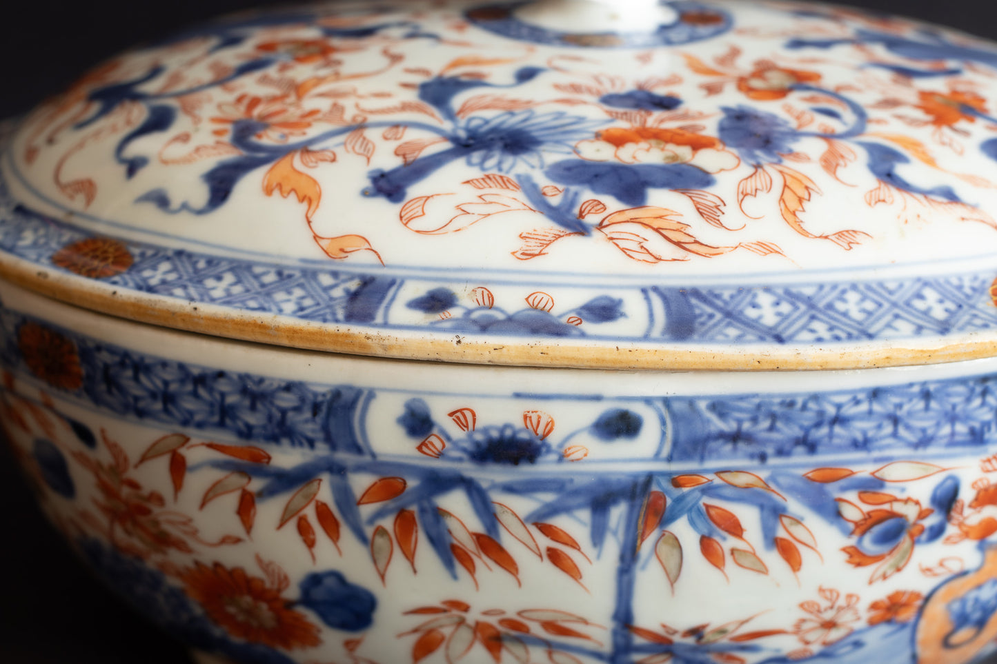 Zeldzame 18e-eeuwse Chinese Imari Terrine (Qianlong-periode)