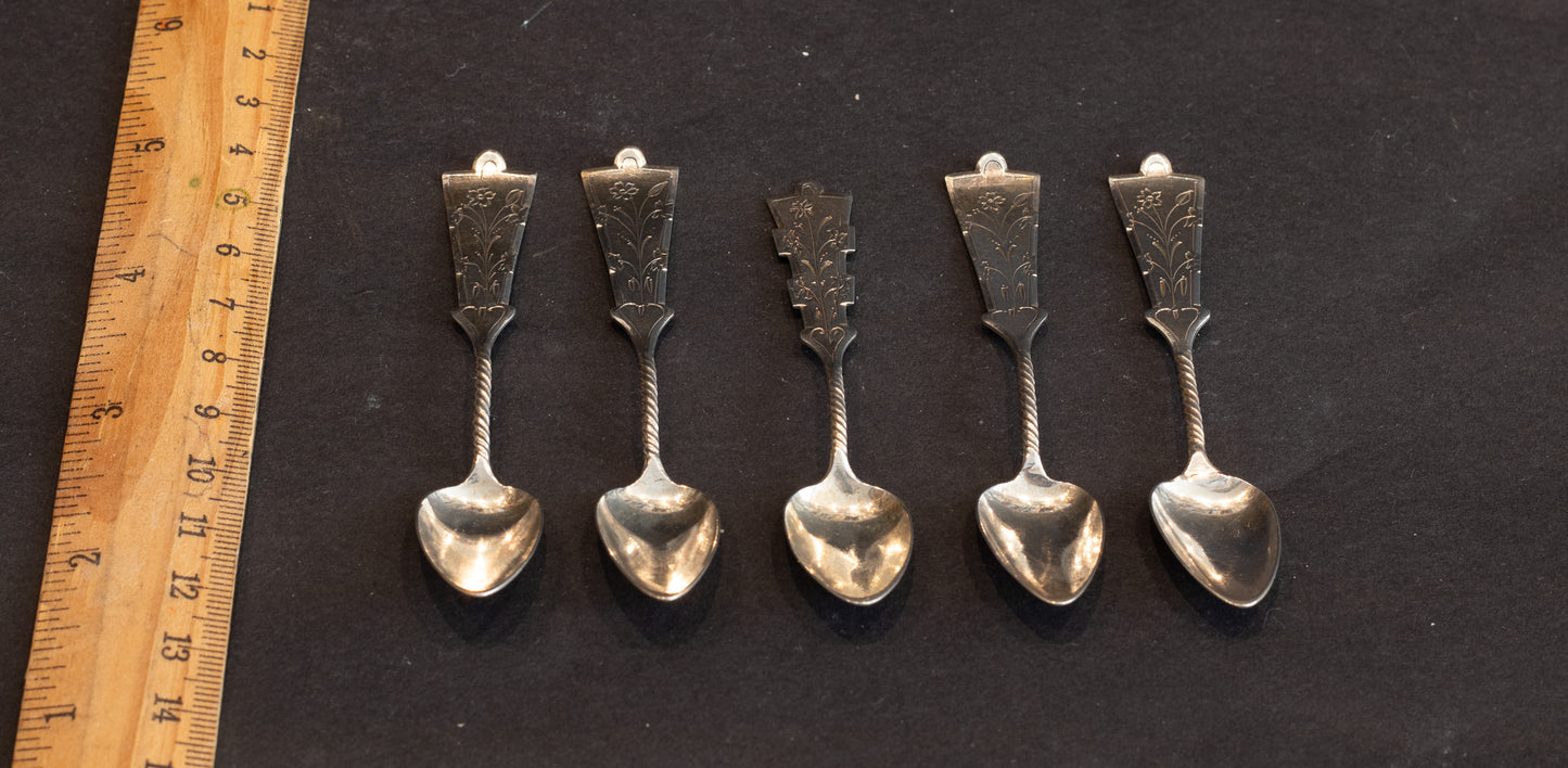 Set van 5 Antieke Zilveren Mokkalepels – M.C. Bek, Schoonhoven (ca. 1911–1931)