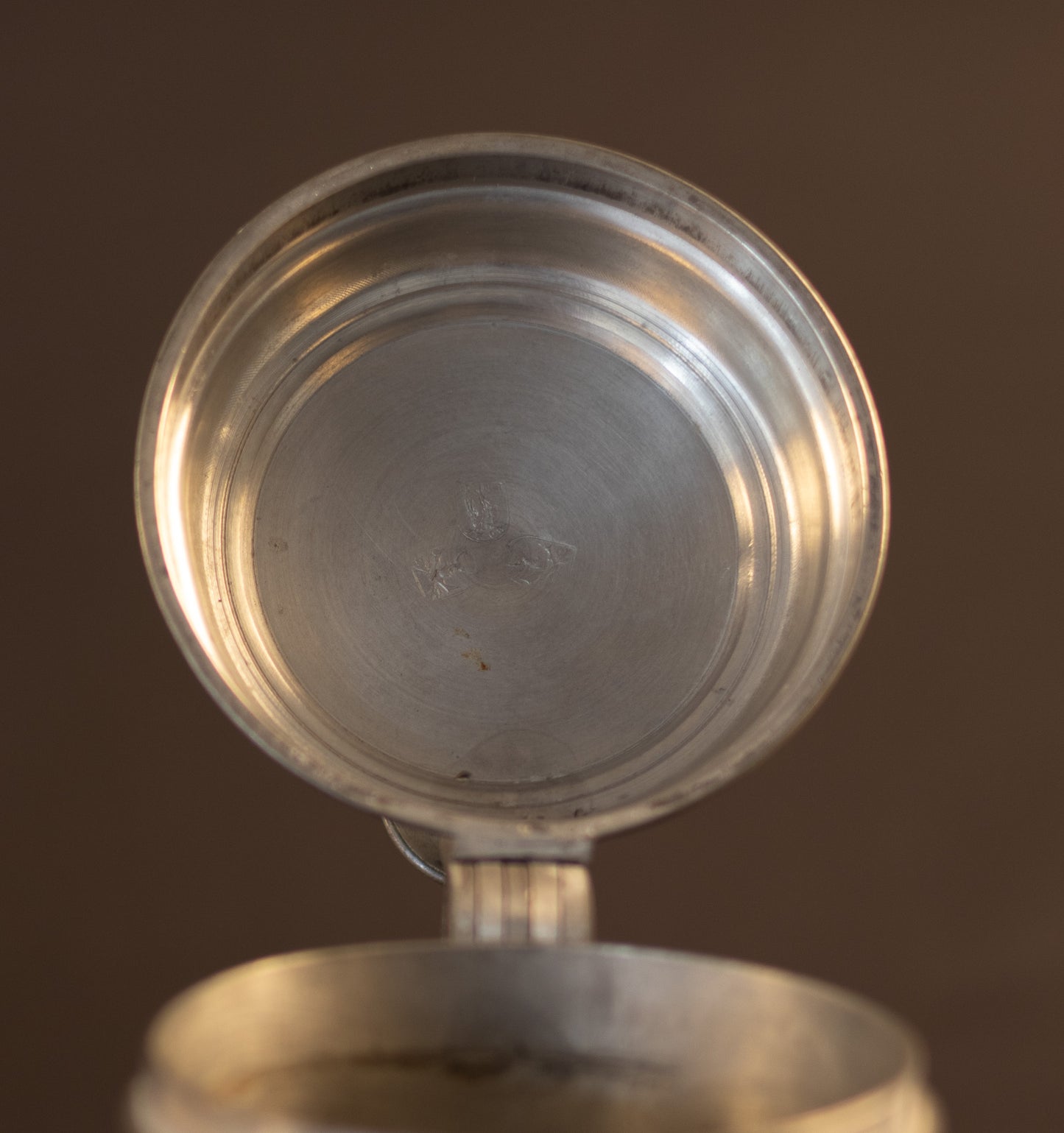 Antieke Duitse Tinnen Walzenkrug / Klepkan – Gedateerd 1836 – Biedermeier