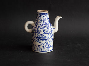 Antieke Aziatische Blauw-Wit Keramische Waterdruppelaar / Schenkkannetje – 19e Eeuw