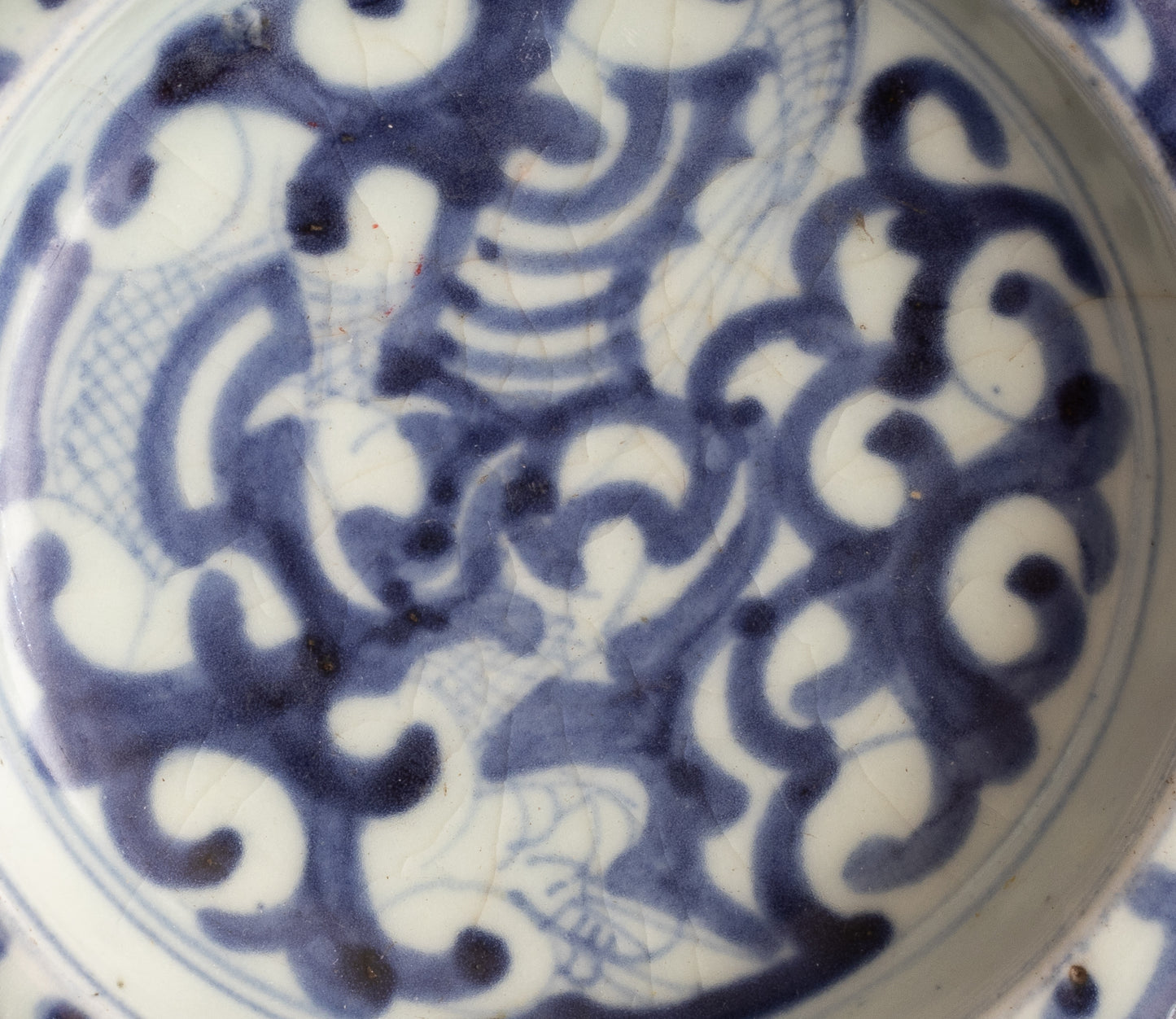 Zeldzame Blauw-Wit Porseleinen Tazza / Stem Dish met Ateliermerk – China, Ming-dynastie, 15e/16e eeuw