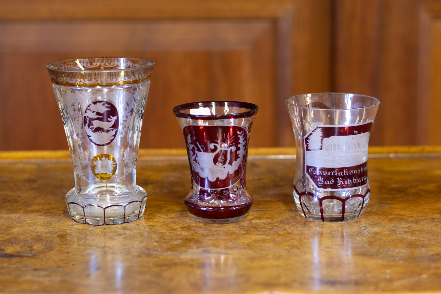 Prachtig Trio 19e-Eeuws Biedermeier Glaswerk – Boheems Kristal