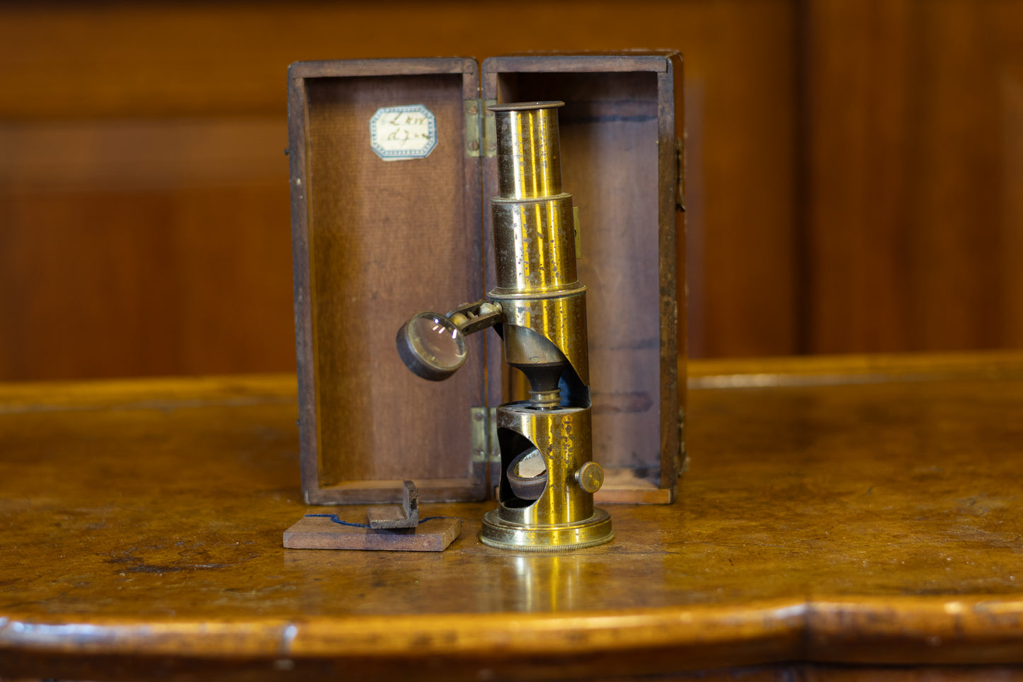 Messing Trommelmicroscoop (ca. 1880) in Origineel Kistje – Restauratieobject of Decoratie
