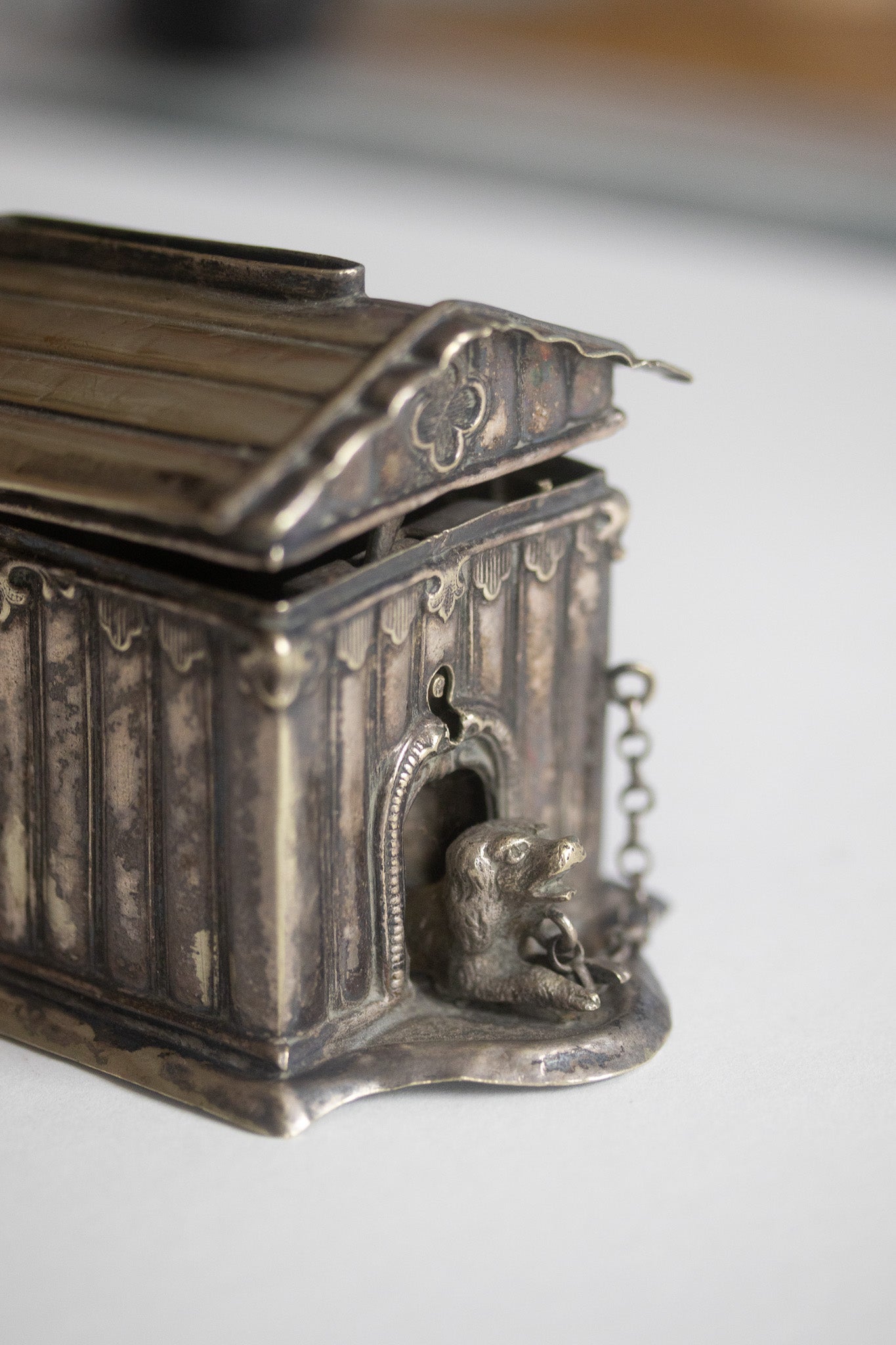 Antike Spardose "Hund im Käfig", Alex Katsch, Wien um 1900