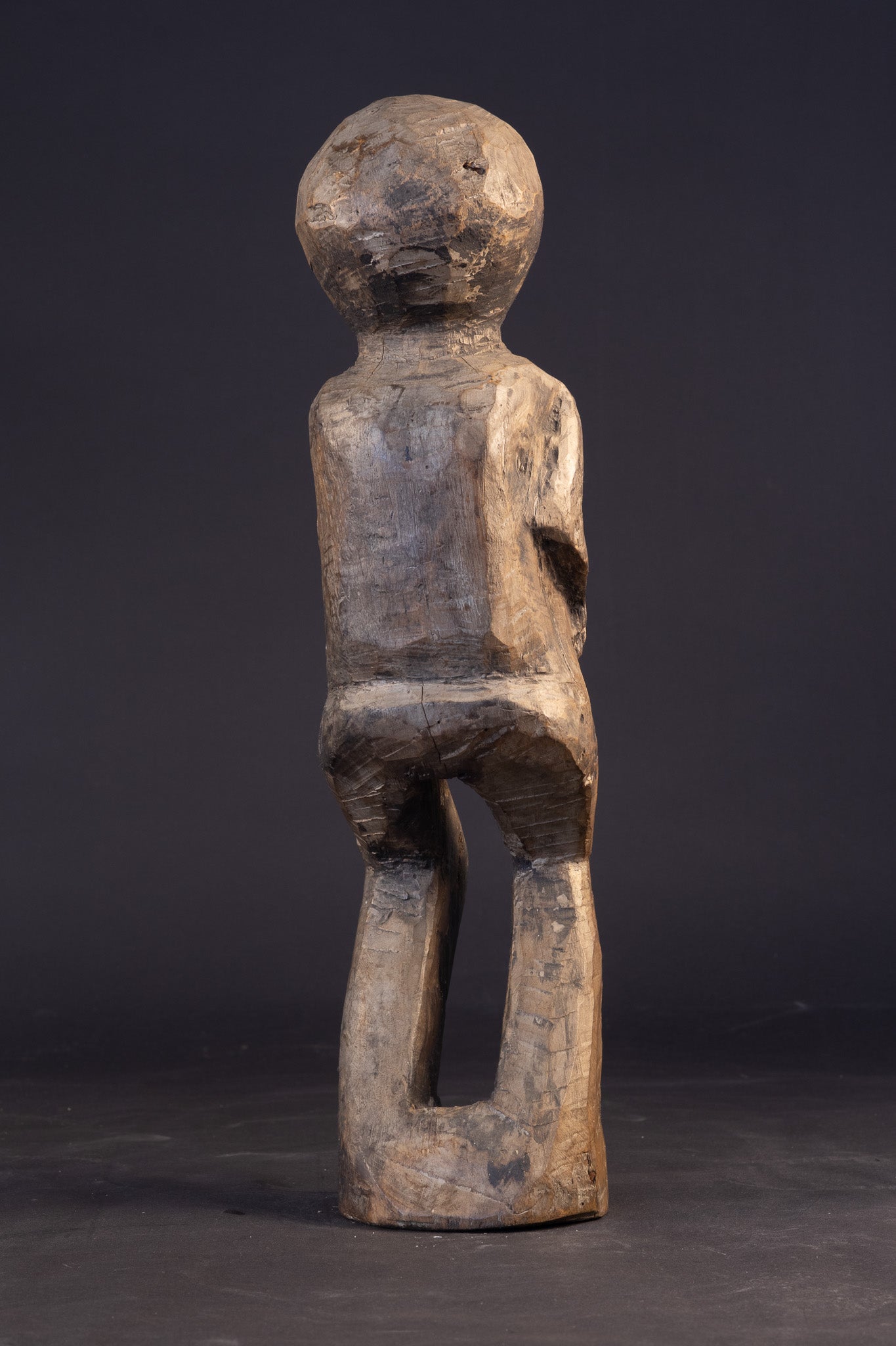 Brutalistisch Tribaal Houten Mensfiguur – Etnografisch Sculptuur – 46 cm