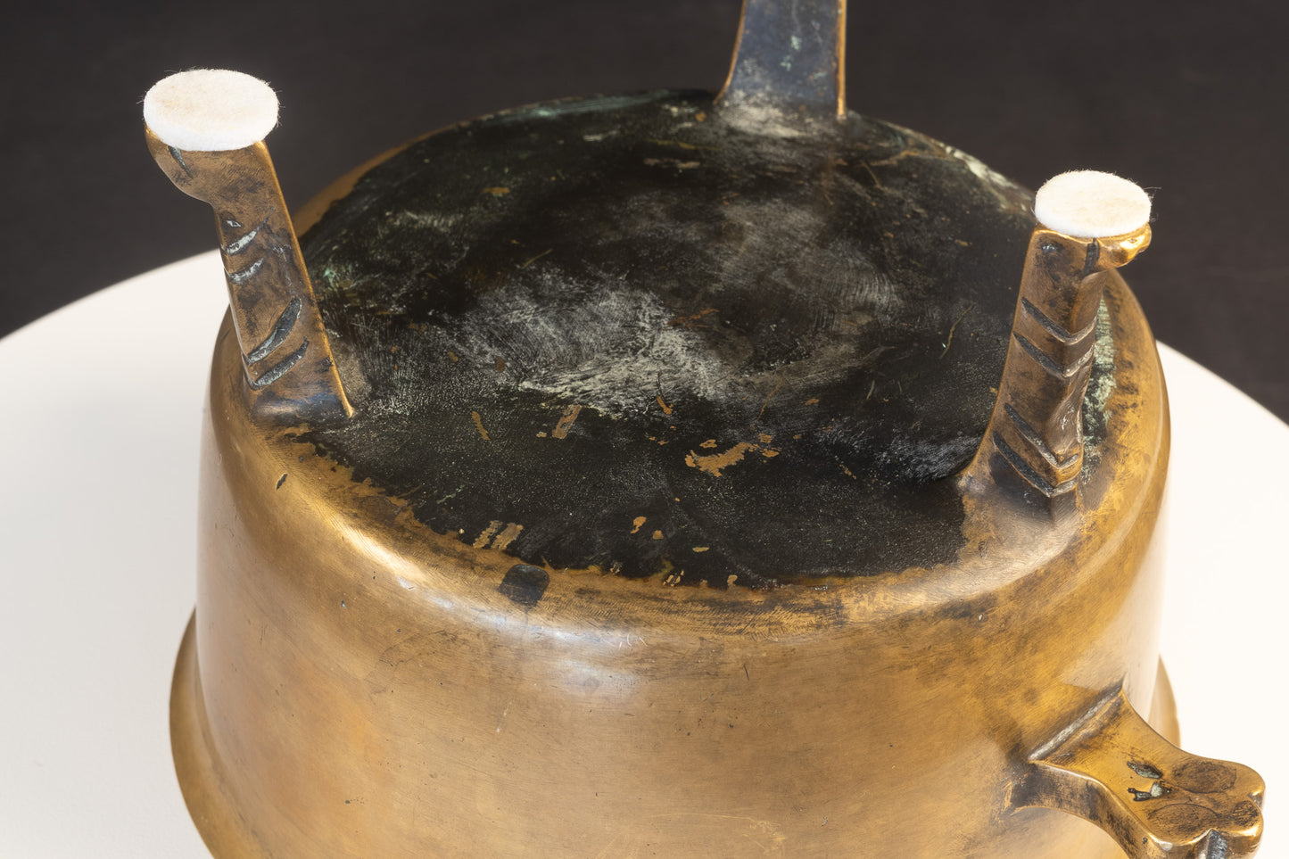 Zeldzame 16e-eeuwse messing dekselpot ('Spanische Suppenschüssel') – ca. 1500–1600