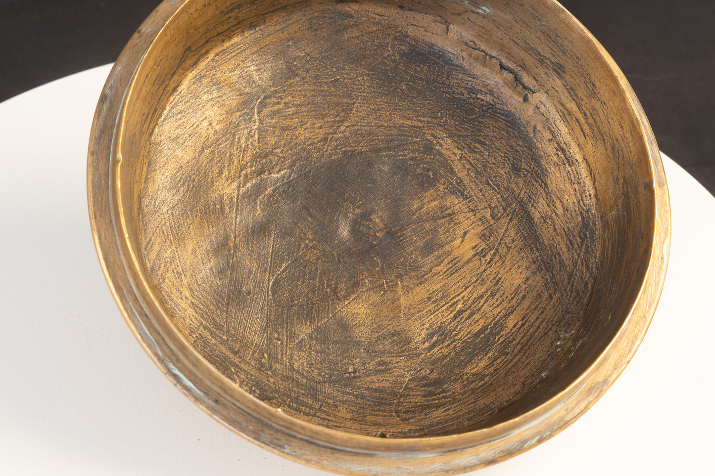 Zeldzame 16e-eeuwse messing dekselpot ('Spanische Suppenschüssel') – ca. 1500–1600