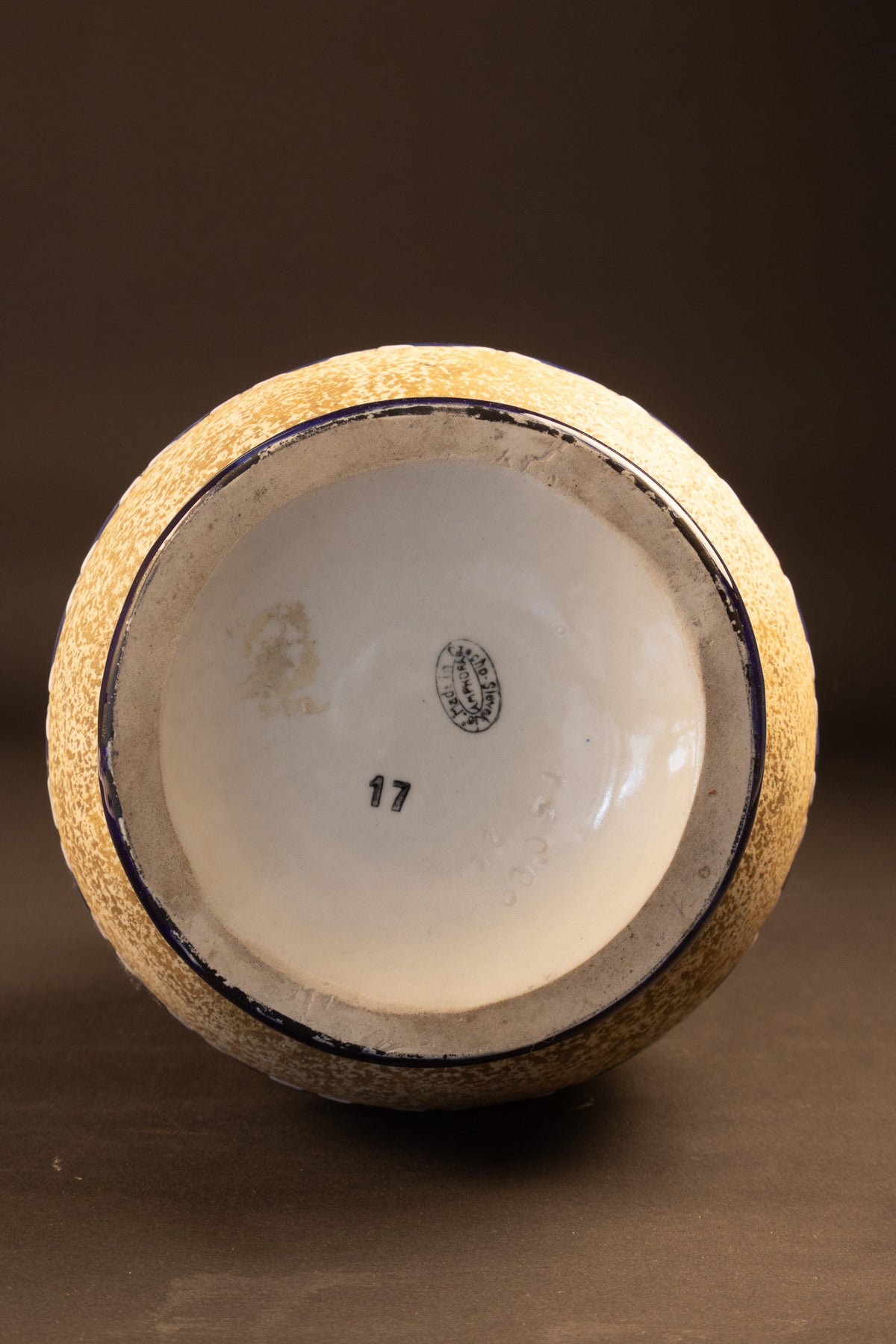 Grote Art Deco Vaas met Gestileerd Vogeldecor – Amphora (Turn-Teplitz), ca. 1920–1930