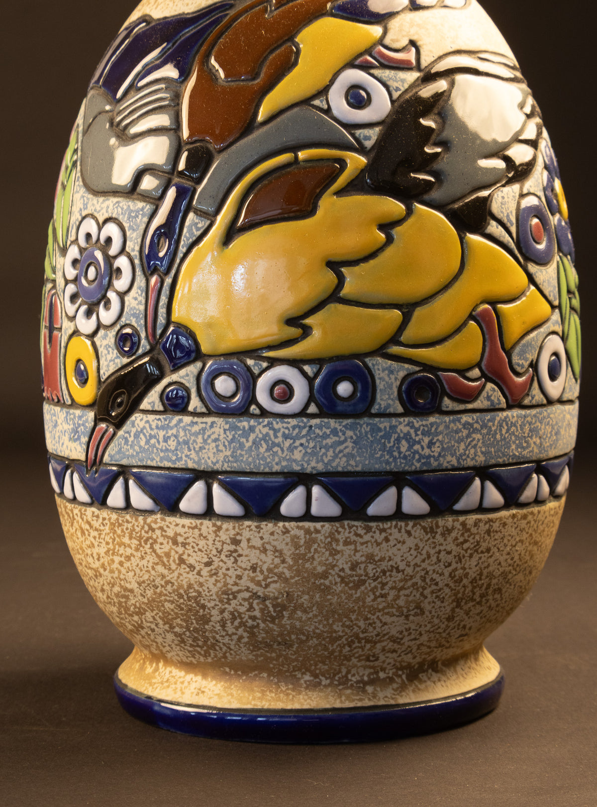 Grote Art Deco Vaas met Gestileerd Vogeldecor – Amphora (Turn-Teplitz), ca. 1920–1930
