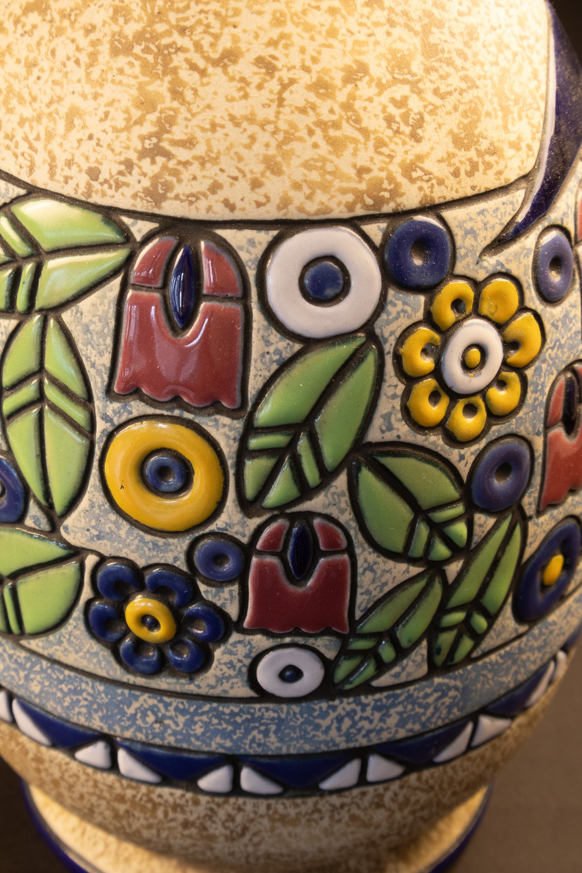 Grote Art Deco Vaas met Gestileerd Vogeldecor – Amphora (Turn-Teplitz), ca. 1920–1930
