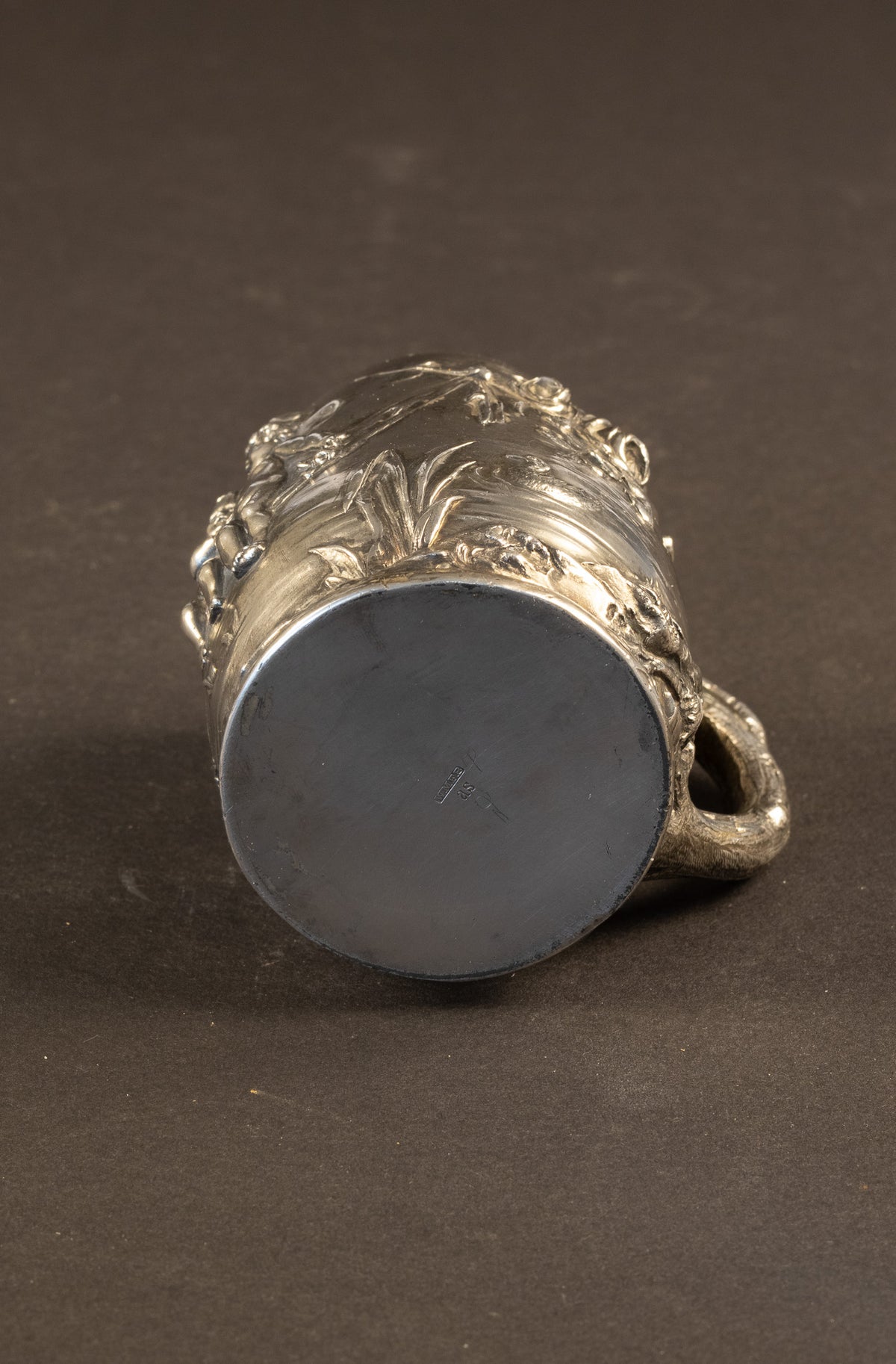 Antiek Jugendstil Kinderbekertje met Putti en Rozen – WMF (ca. 1900–1910)