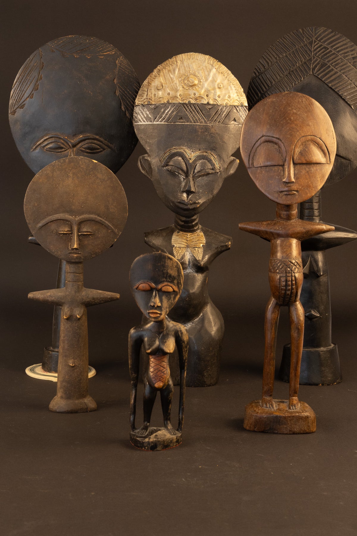 Uitzonderlijke Verzameling Ashanti / Akan Sculpturen (12-delig kavel) – Ghana, West-Afrika – 20e Eeuw