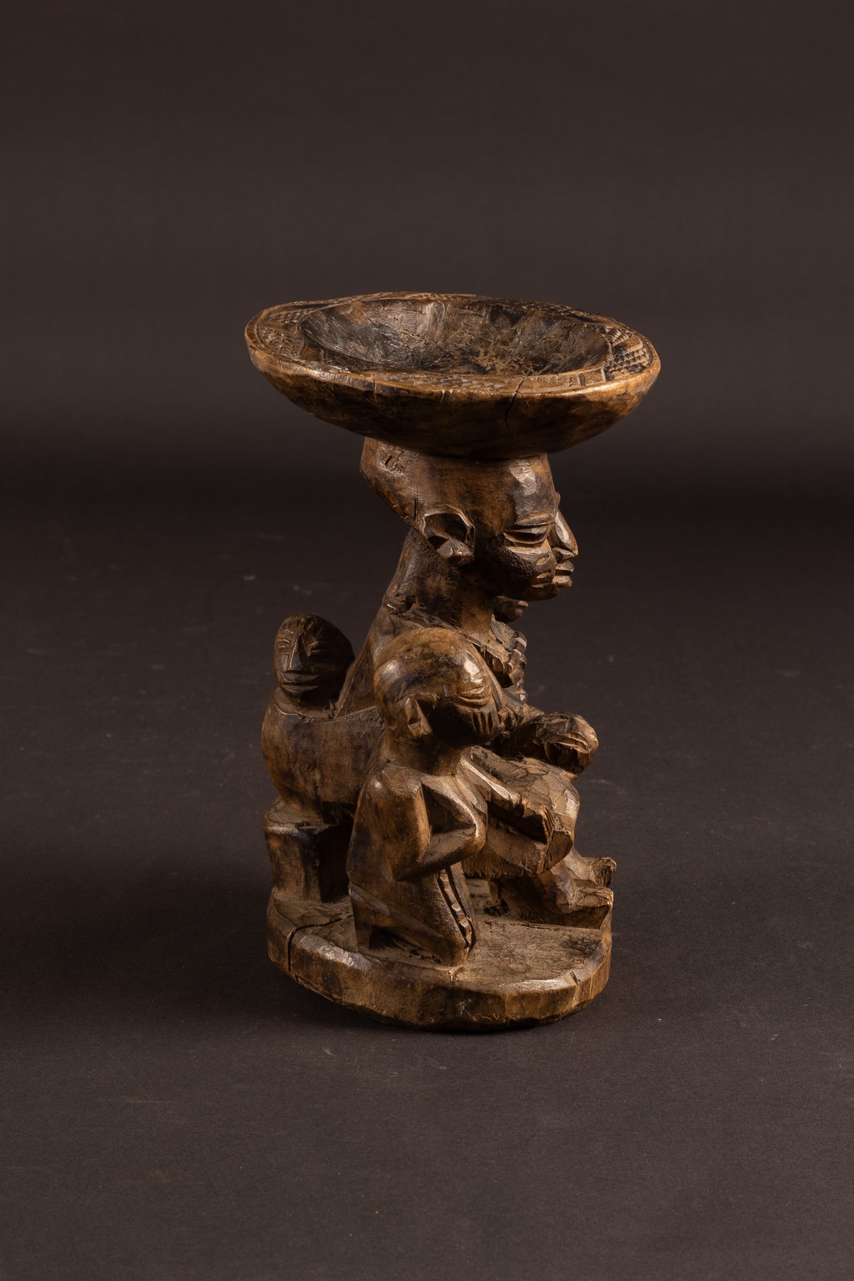 Antieke Yoruba Agere Ifá / Arugba – Rituele Offerschaal – Nigeria (20 cm)