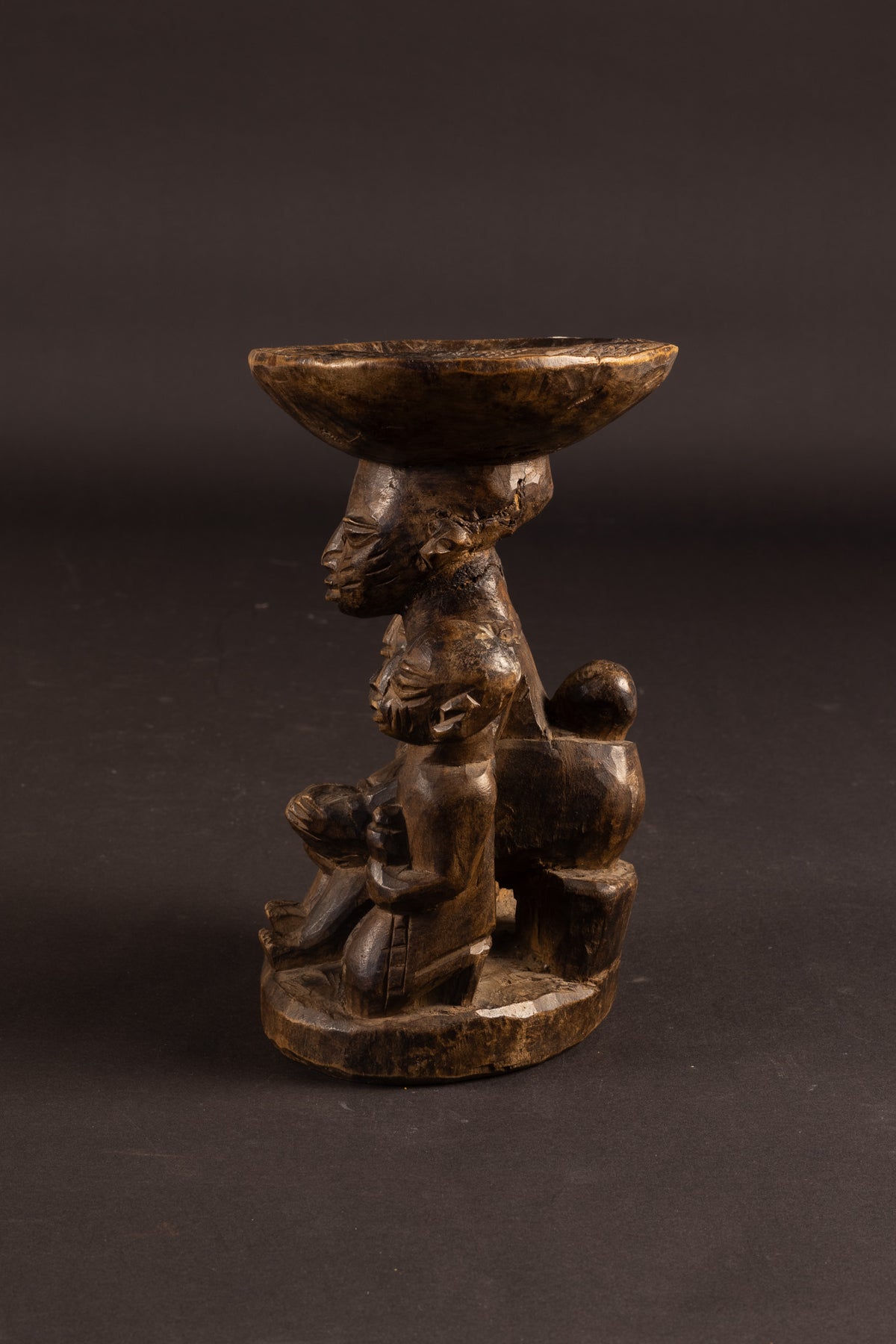 Antieke Yoruba Agere Ifá / Arugba – Rituele Offerschaal – Nigeria (20 cm)