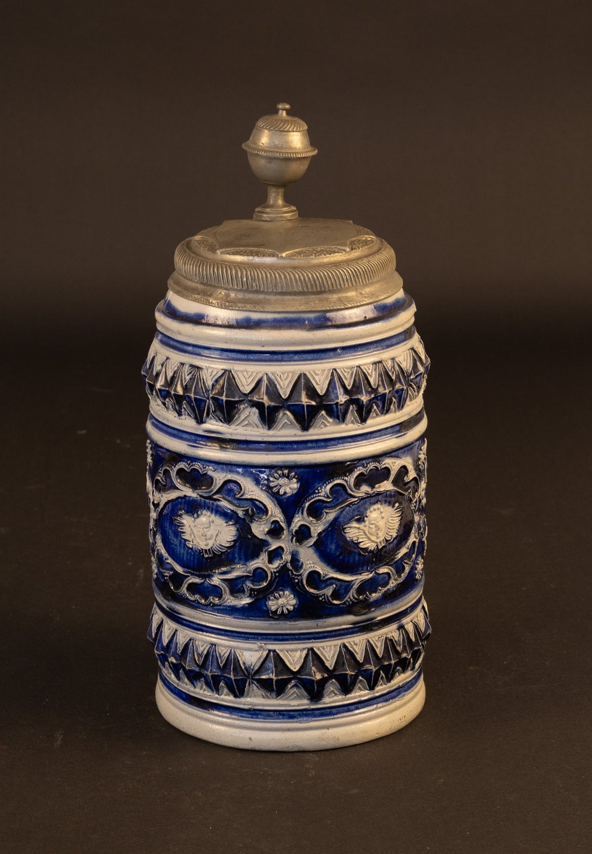 Zeldzame Westerwald steengoed kruik (Walzenkrug) met gegraveerd tinnen montuur - 1765