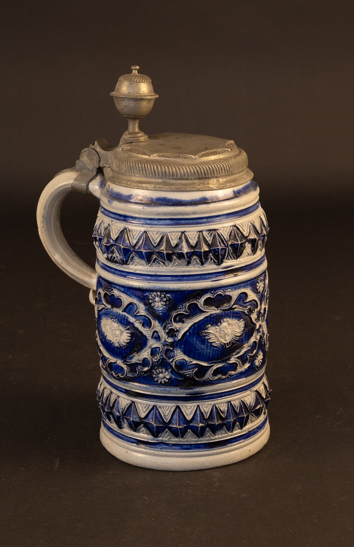 Zeldzame Westerwald steengoed kruik (Walzenkrug) met gegraveerd tinnen montuur - 1765