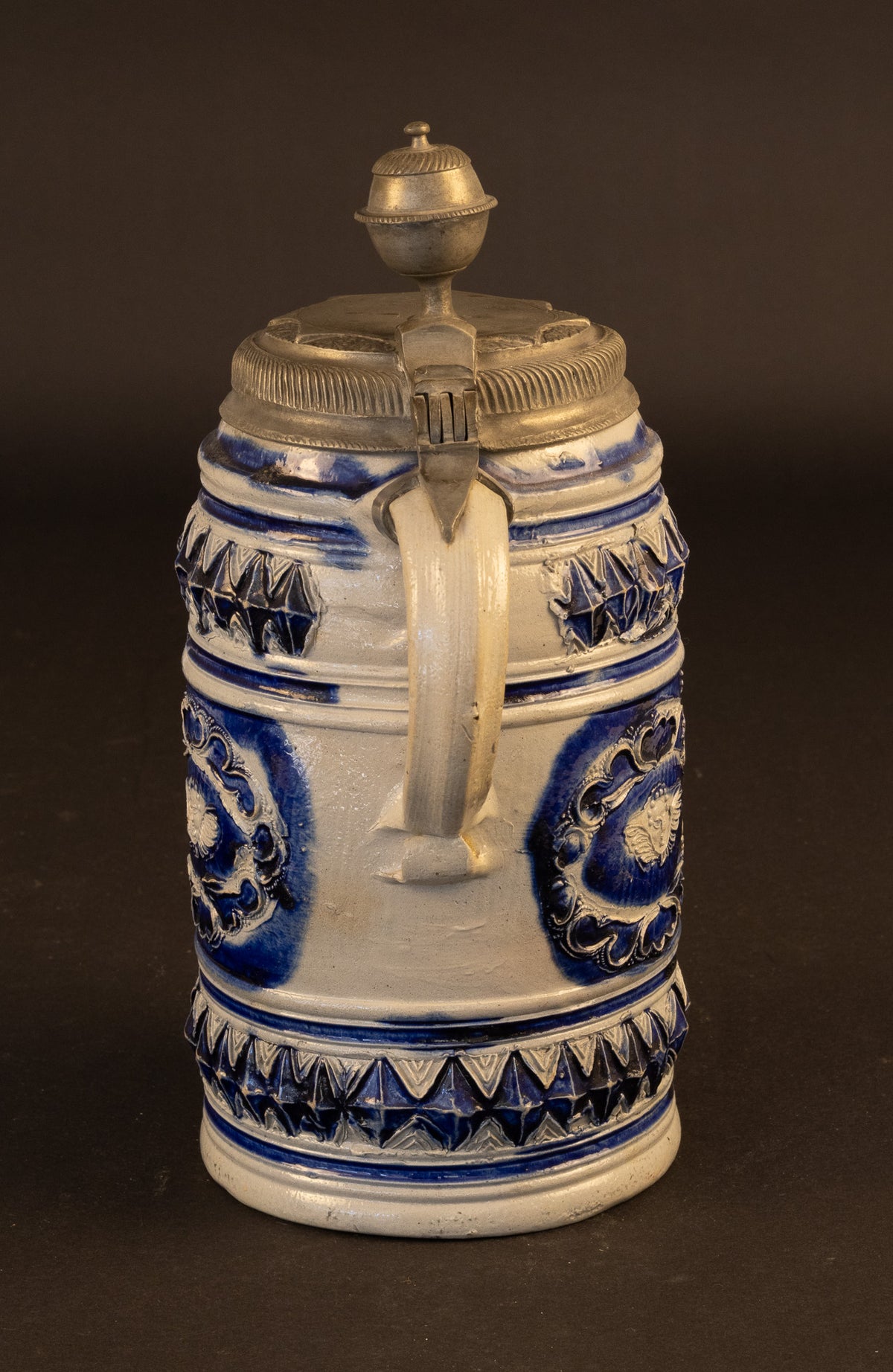 Zeldzame Westerwald steengoed kruik (Walzenkrug) met gegraveerd tinnen montuur - 1765