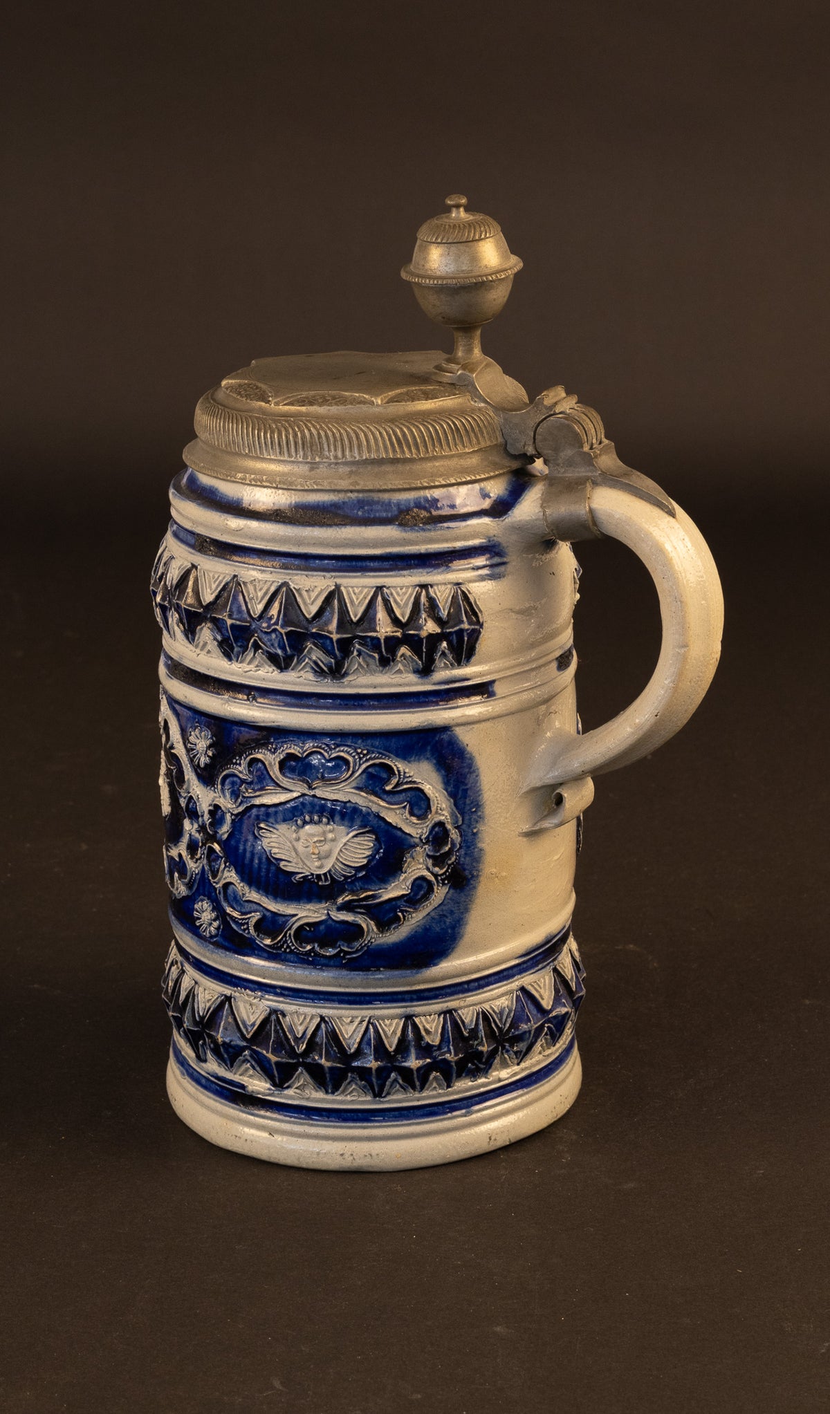 Zeldzame Westerwald steengoed kruik (Walzenkrug) met gegraveerd tinnen montuur - 1765