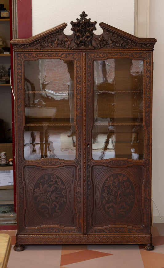 Zeldzaam ranke eiken vitrinekast – Gebroeders Horrix ('s-Gravenhage), ca. 1875–1890