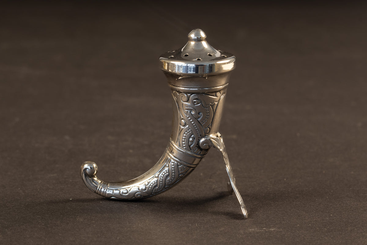 Norwegischer Pfefferstreuer aus Sterlingsilber „Wikingertrinkhorn“