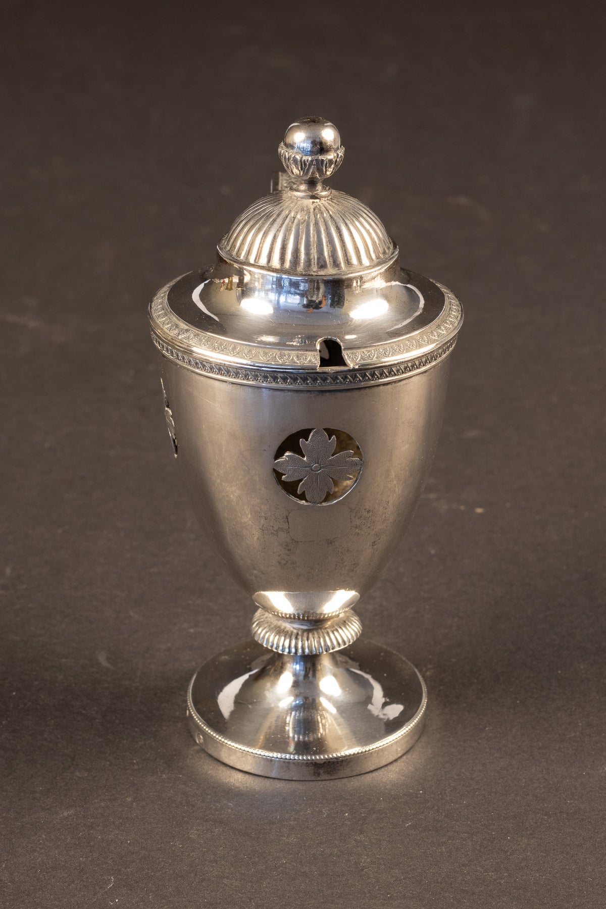 Antiek Frans Zilveren Mosterdpotje (Moutardier) – Neoclassicistisch / Louis XVI-stijl – 140 gram