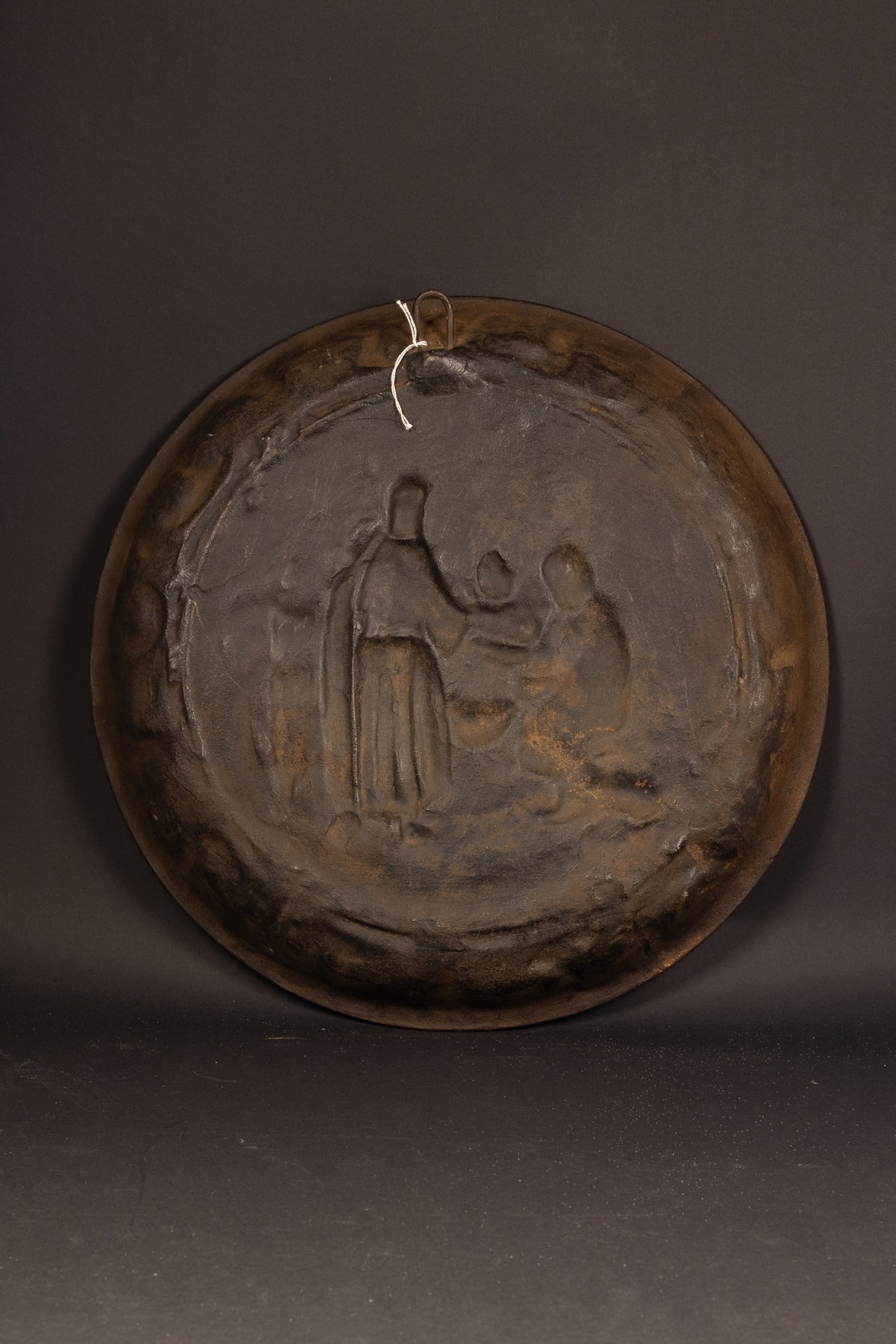 Monumentalhistorisches gusseisernes Reliefbild – „Jakob und Äsa“ – Deutschland, ca. 1870–1890 (Ø 40 cm / 6,3 kg)