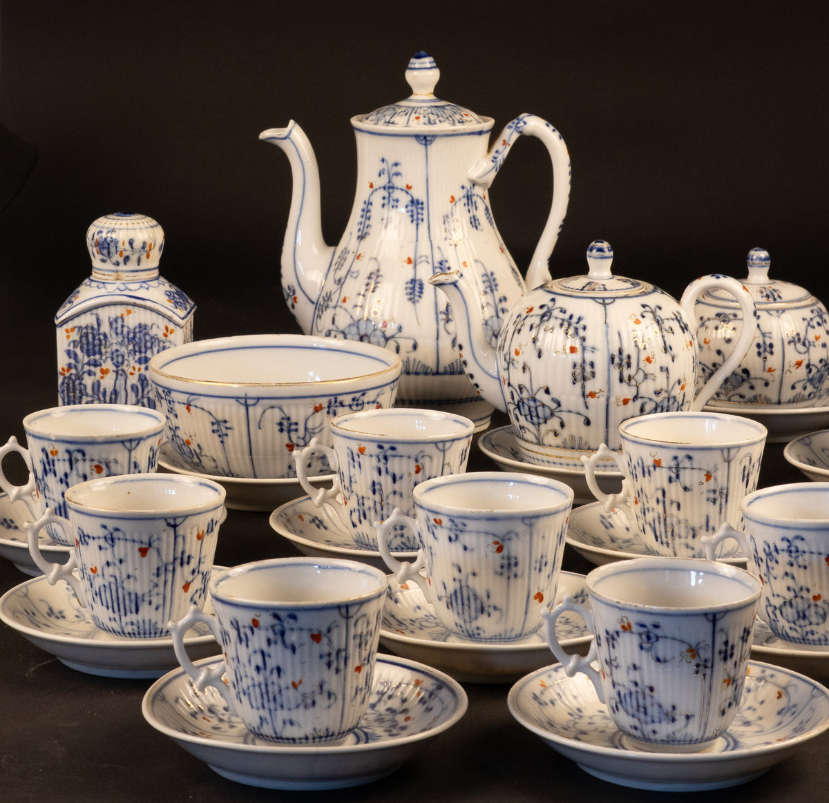 Antiek 32-delig Thüringer porseleinen thee- en koffieservies in Imari-decor – Wallendorf, ca. 1775–1790
